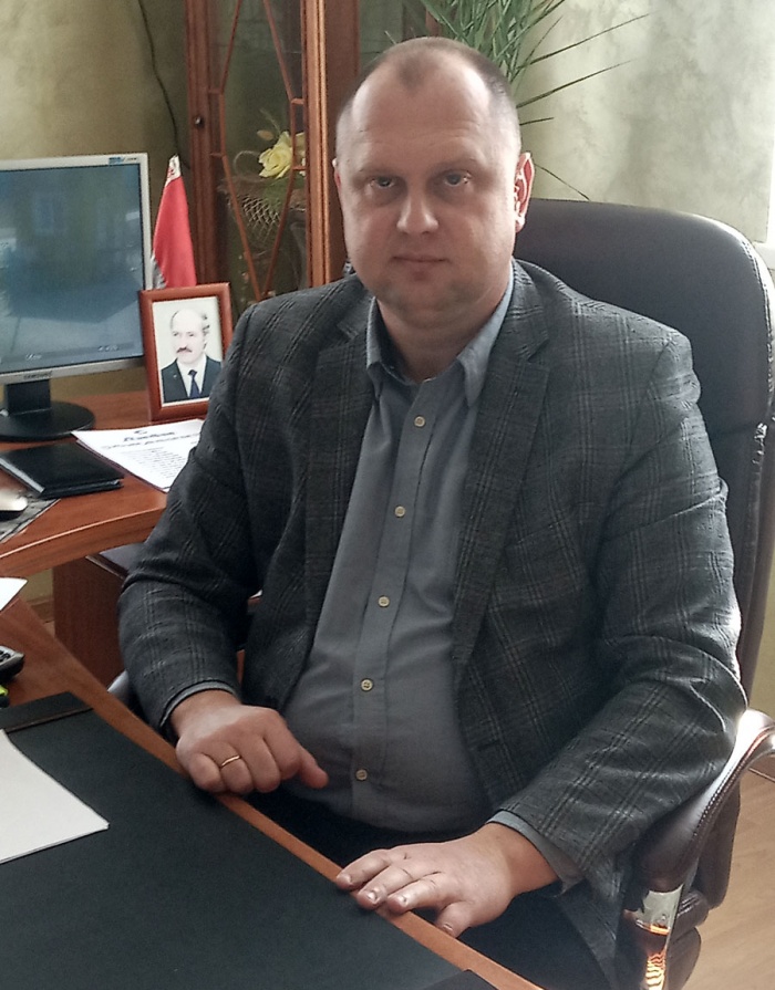 Бурдь Владимир Михайлович, директор OAO «Домановский производственно-торговый комбинат»